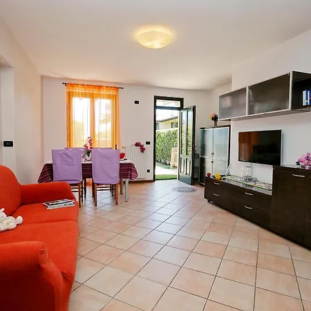 Appartement Sleeps 5 Raffa