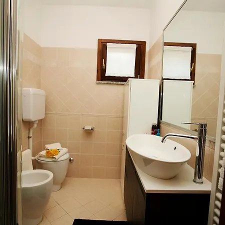 Appartement Sleeps 5 Raffa